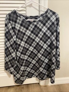 Women's Black & White Plaid 3/4 Sleeve Top - Cozy Knit